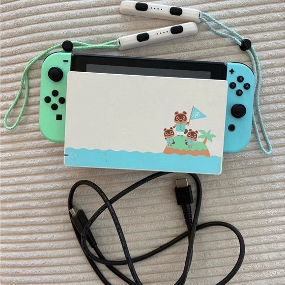Limited Edition Animal Crossing Nintendo Switch Console - Picture 5 of 10
